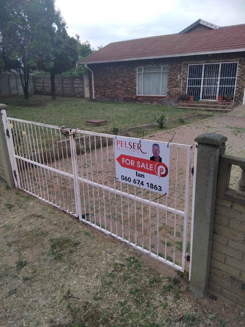3 Bedroom Property for Sale in Morewag Free State